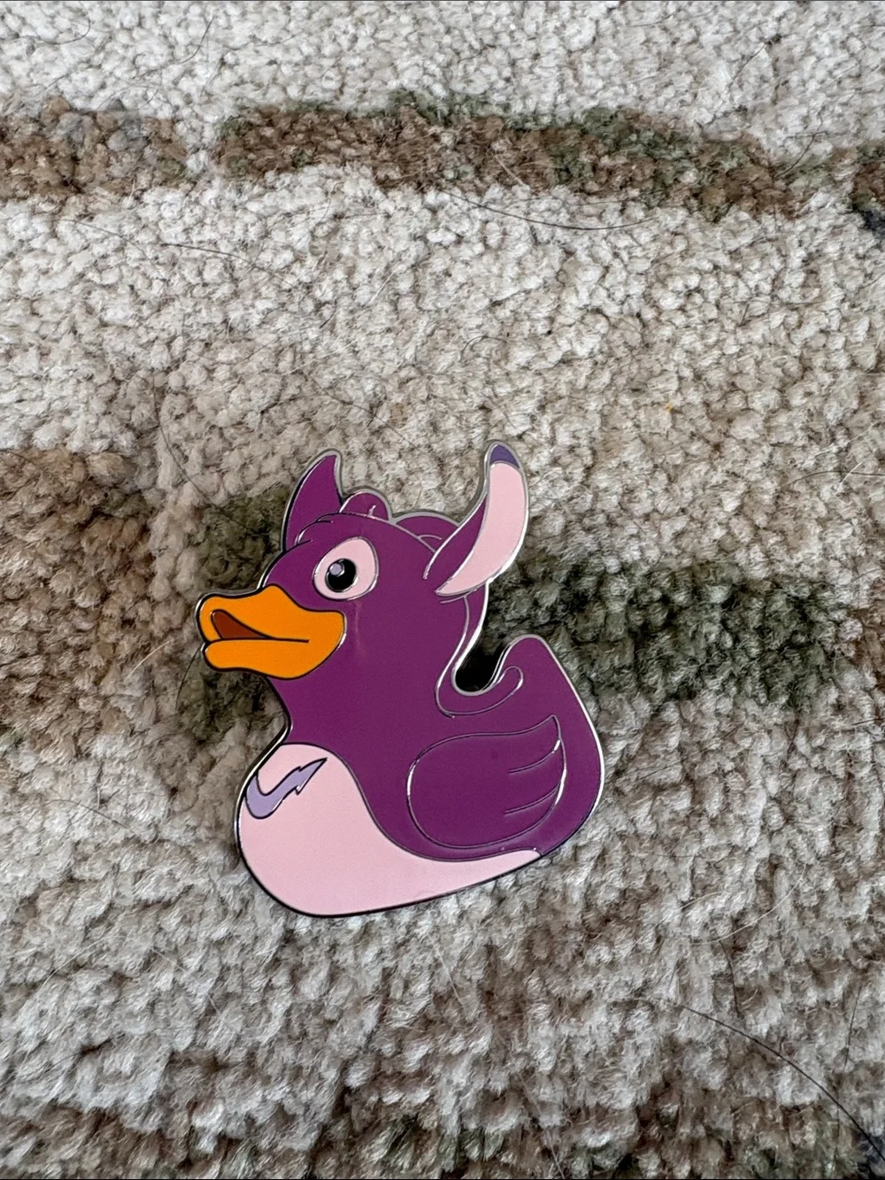 Ducks of Disney trading pin - Angel (Brand New) - parks trading pin! 🦆